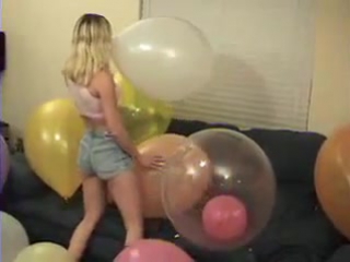 lexi pops balloons while doing a btp